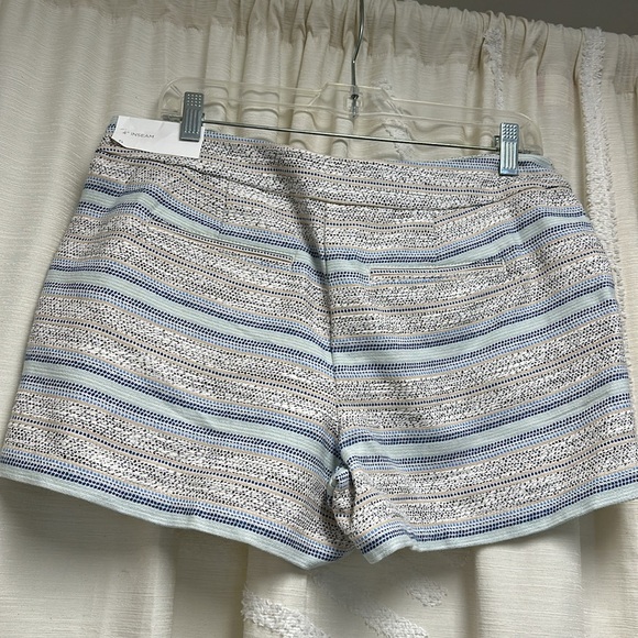 NWT size 6 Loft 4” shorts - Picture 2 of 2
